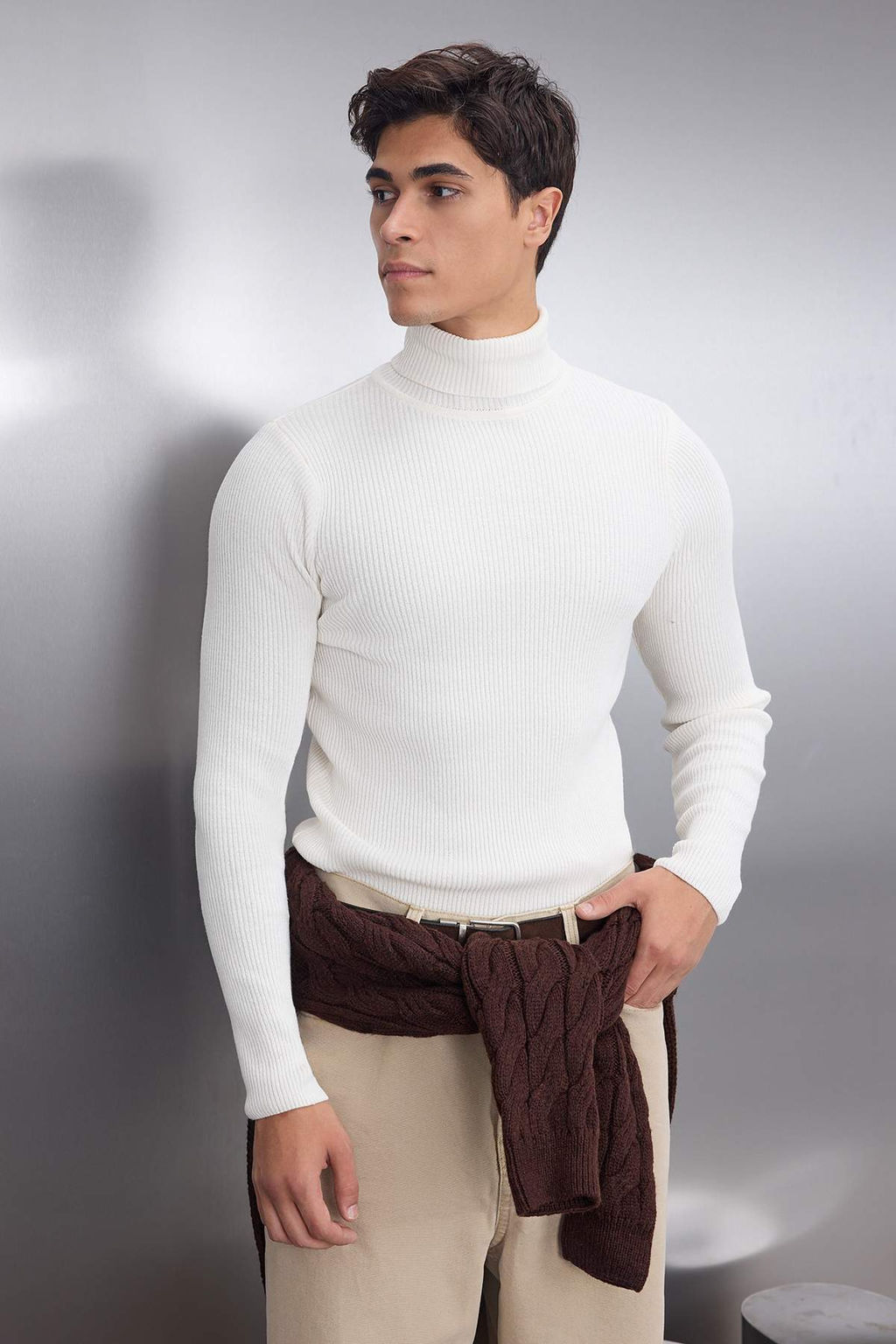 TRENDYOL MAN Lacivert Slim Fit Pamuklu Bal?kc? Yaka Fitilli Orgu Kazak TMNAW20MG0031 - Trendyolmilla фото 108