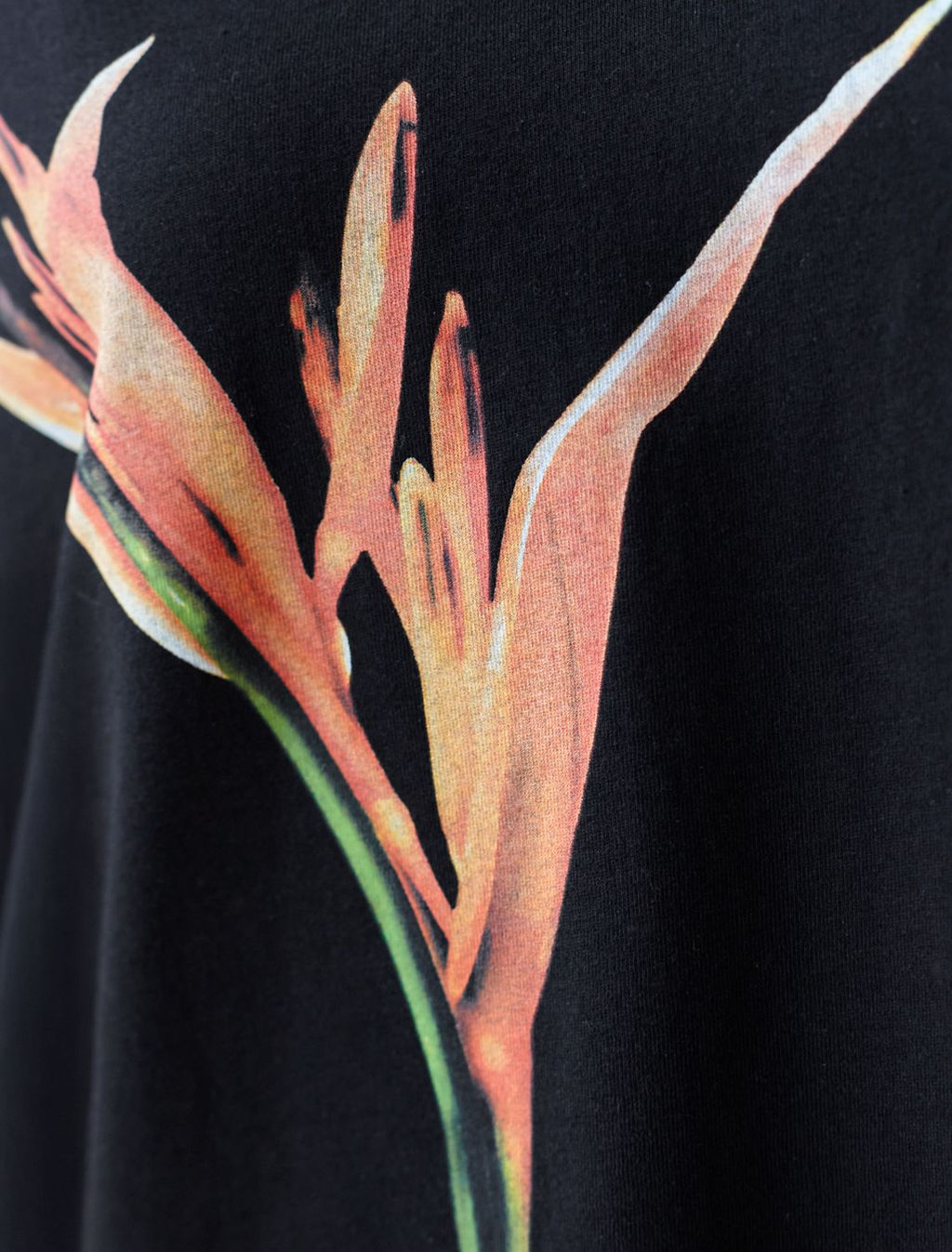 Свободная футболка с V-вырезом и цельнокроеным рукавом из 100% хлопка с принтом - Vilatte фото 2