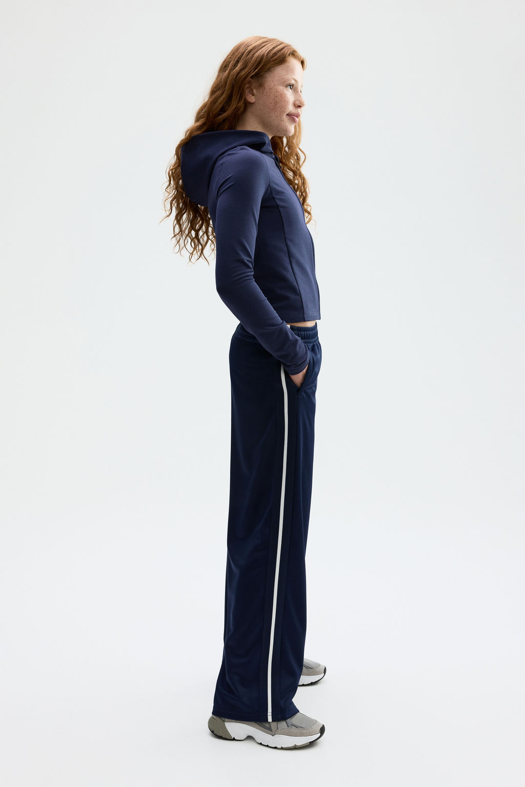 Chaqueta de deporte con capucha y cremallera - H&m фото 6