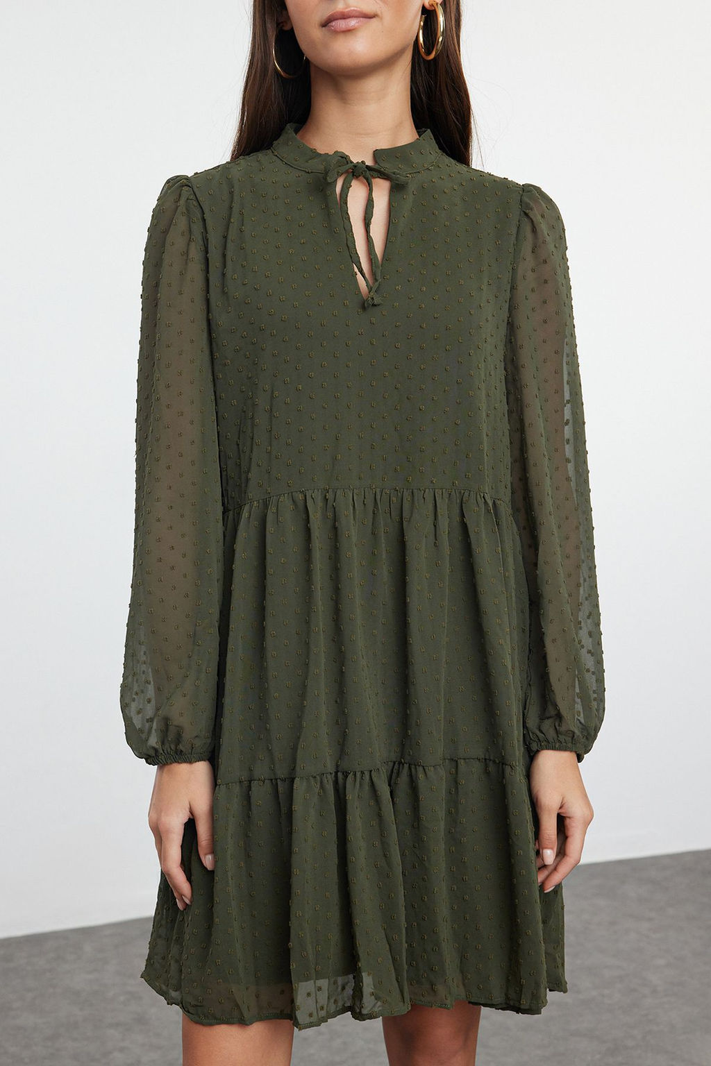 Trendyolmilla Siyah Duz Genis Kesim Puantiye Sifon Kumasl? Dokuma K?sl?k Elbise TWOAW25EL00276  фото 3