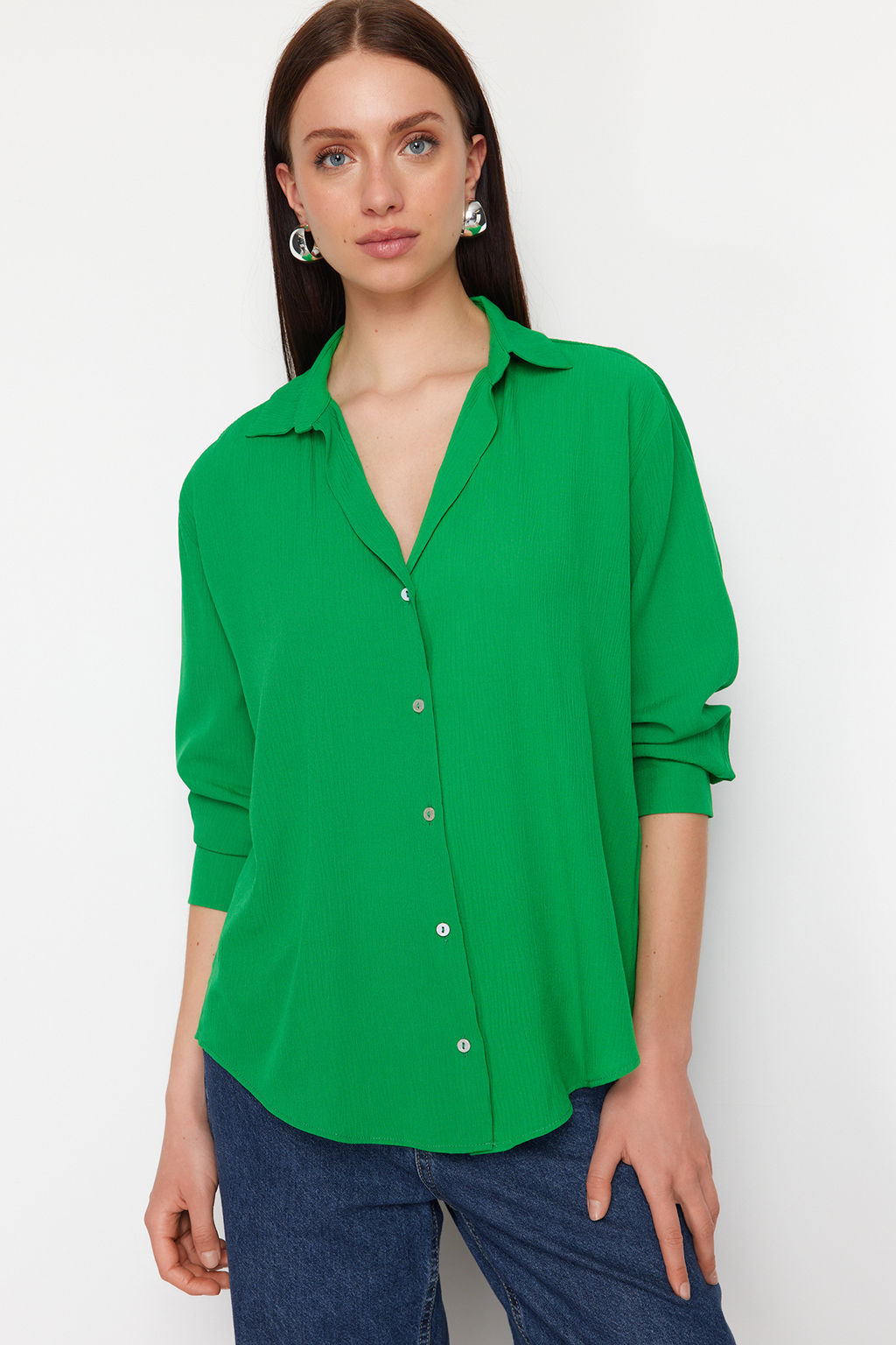 TRENDYOLMILLA Lacivert Basic Oversize Genis Kal?p Dokuma Gomlek TWOAW24GO00207  фото 18