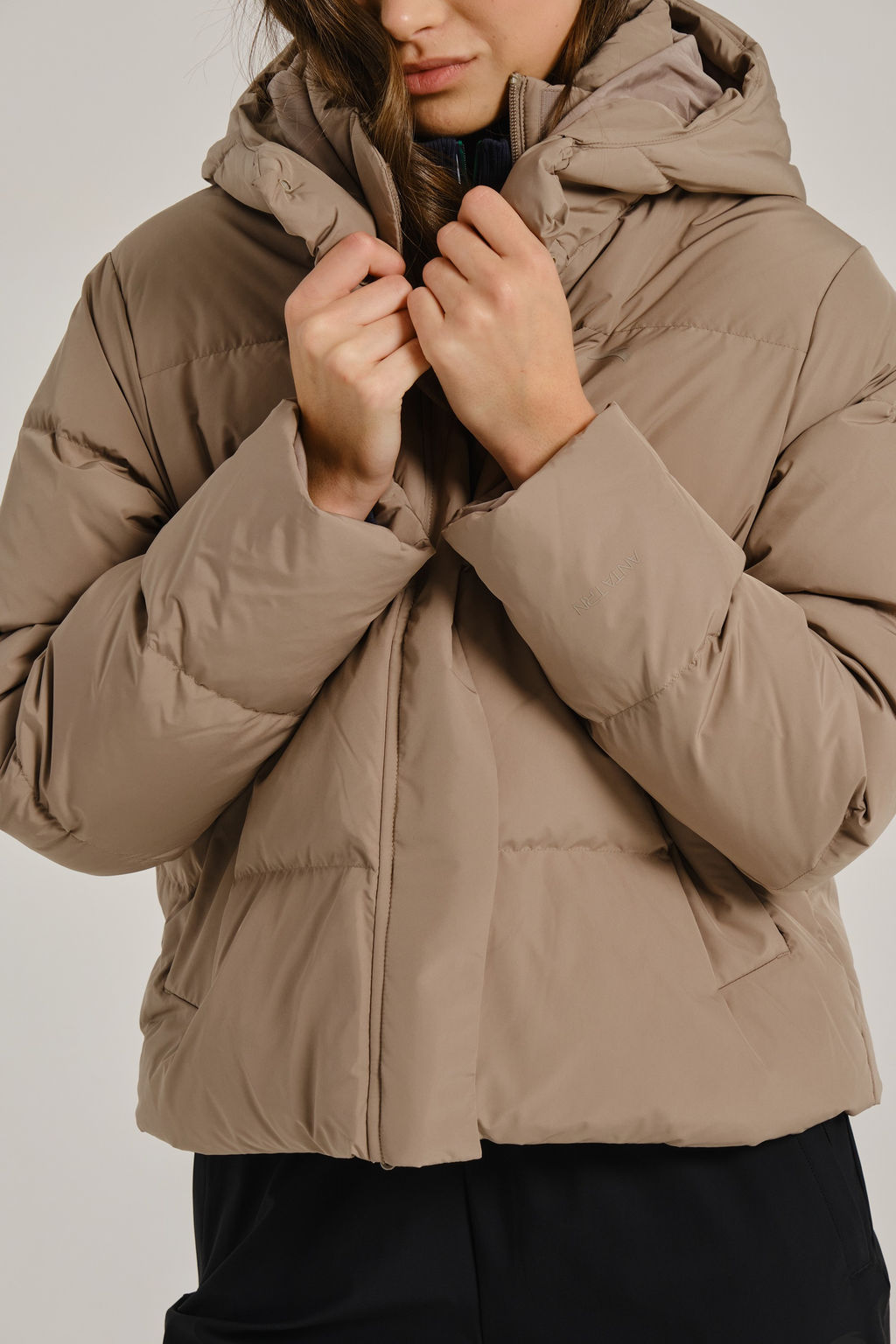 Пуховик короткий Светло-коричневый TRN Down Jacket - Anta фото 3