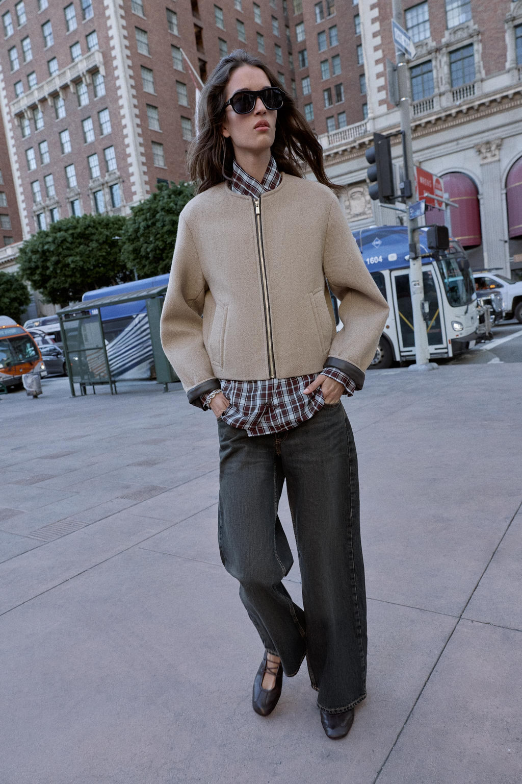 FAUX SUEDE STRAIGHT-LEG TROUSERS - Zara фото 11