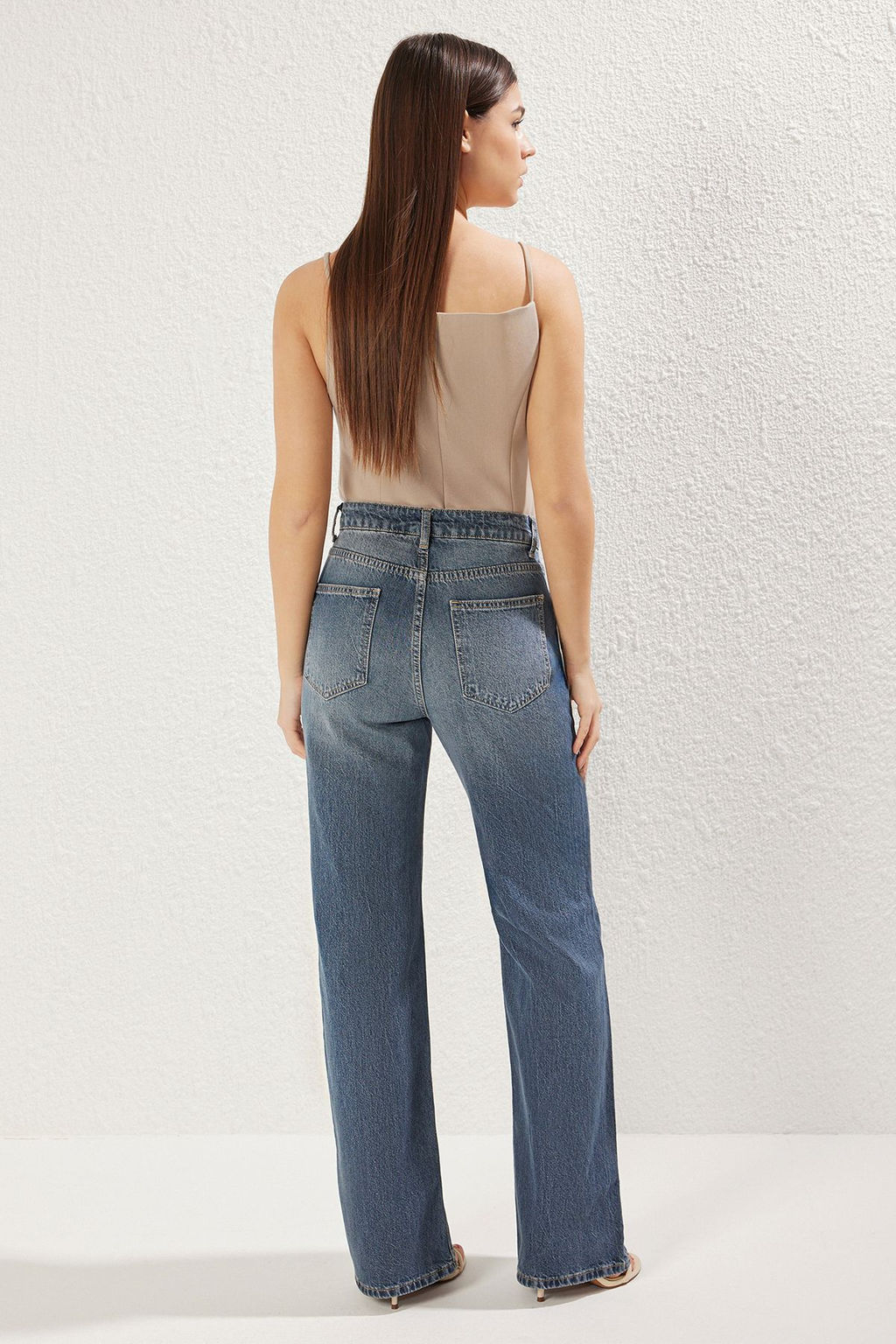 Indigo Solukt Efekt Vintage Yuksek Bel Wide Leg Jeans TWOAW24JE00089