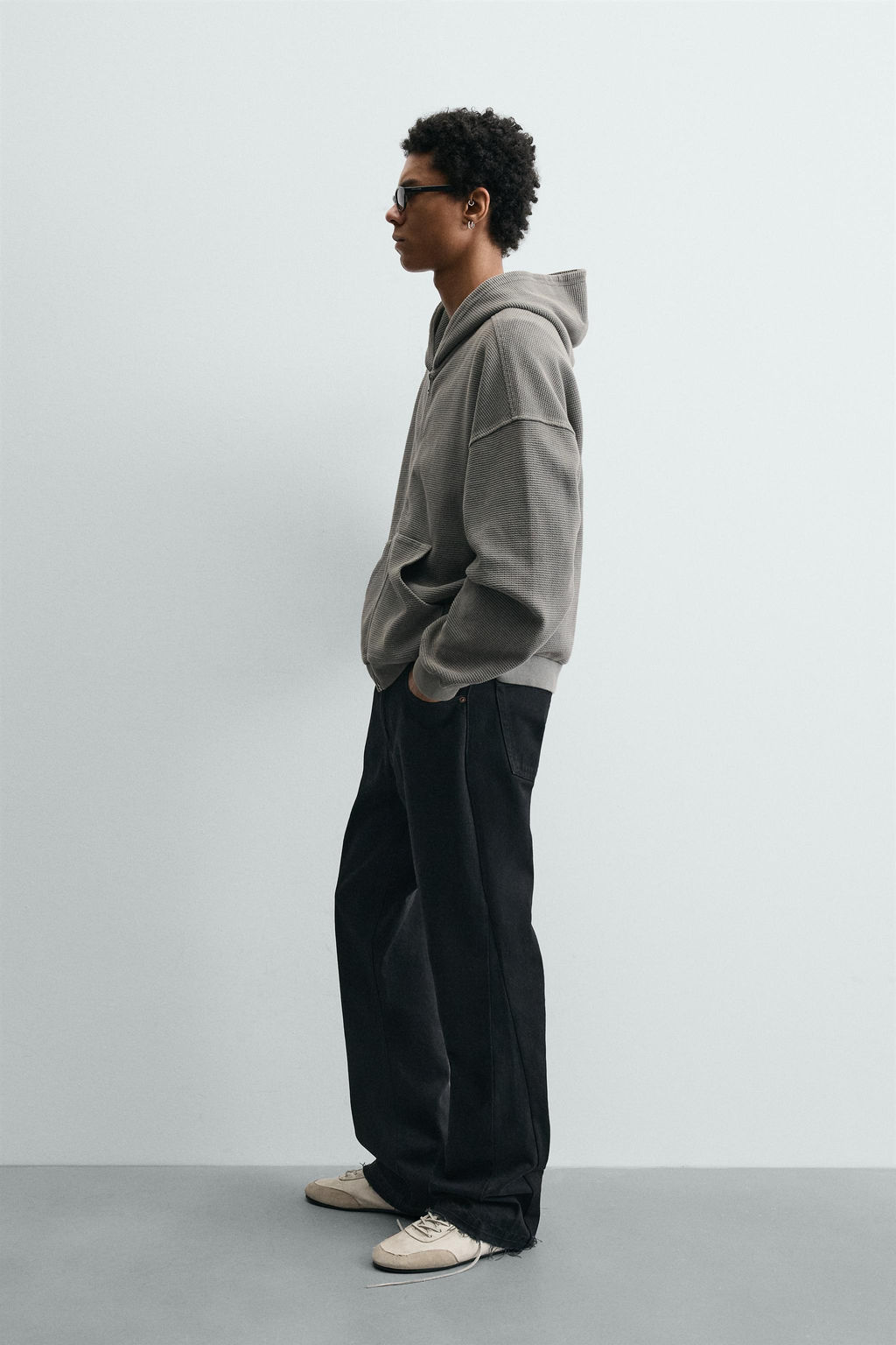 SUDADERA WAFFLE LAVADA CAPUCHA / Gris claro - Zara фото 4