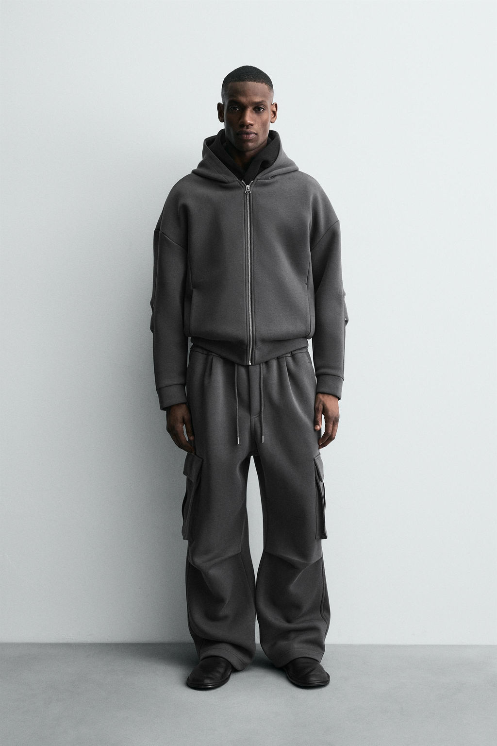 NEOPRENE-EFFECT PLEATED HOODIE