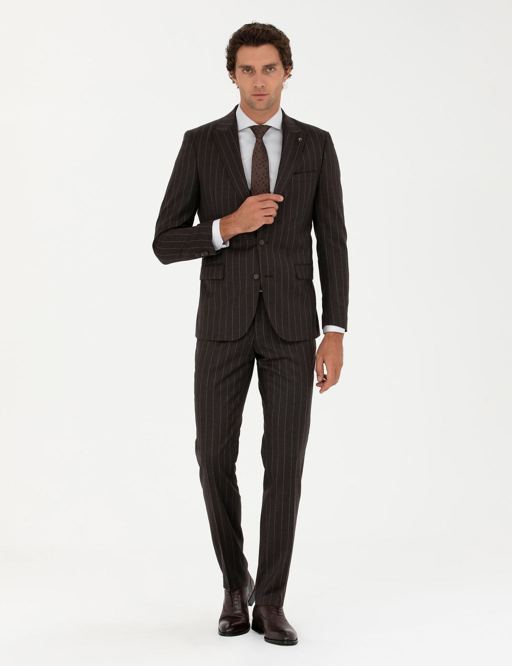 Коричневый зауженный костюм - Cacharel фото 3