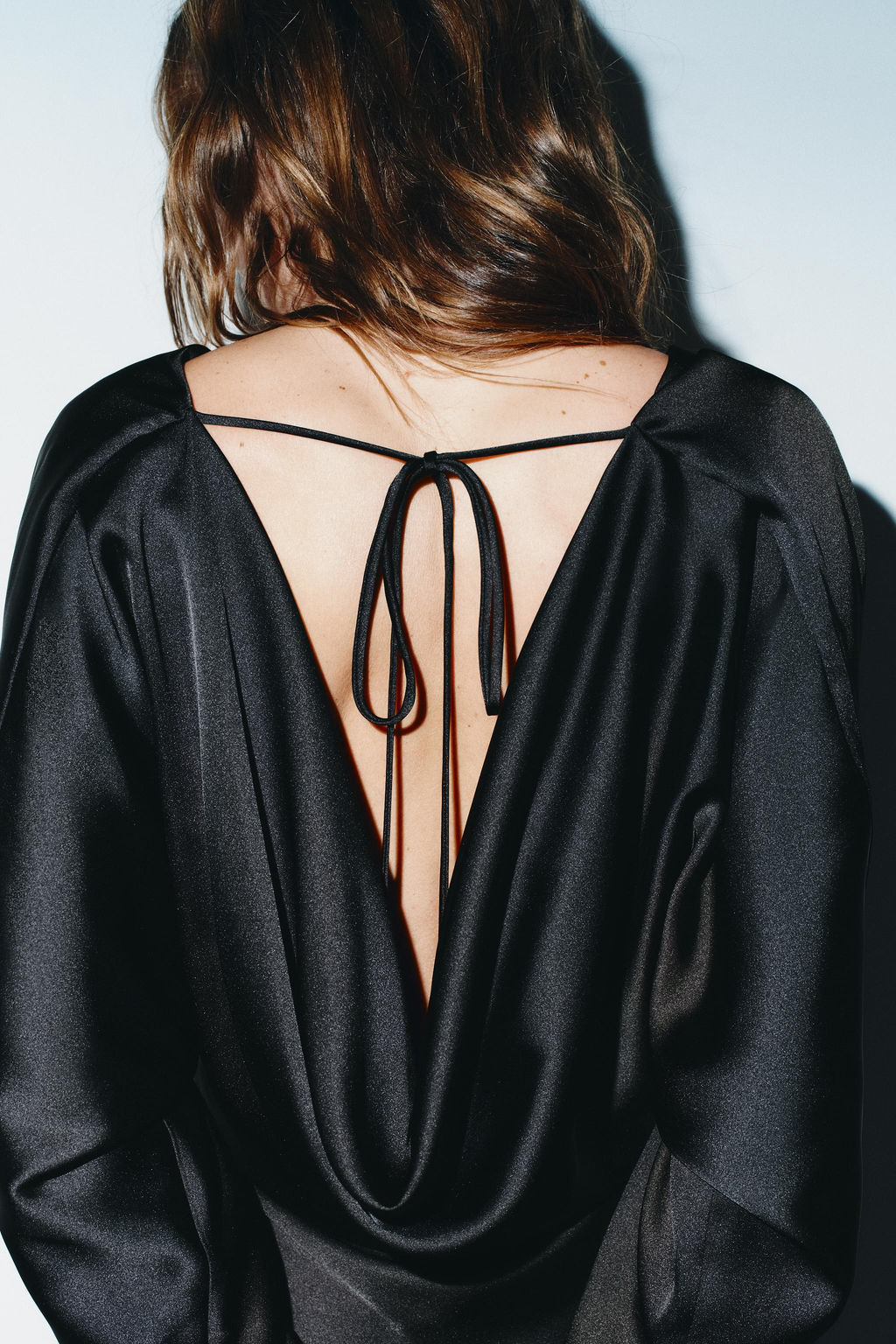 SATIN DRESS WITH FLOWING NECKLINE - Zara фото 5