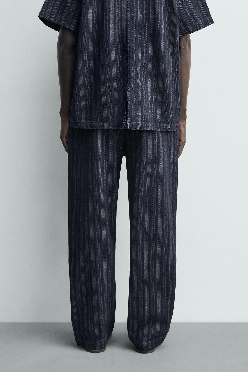 Брюки Zara PANTALON CHINO RAYAS RELAXED FIT синие