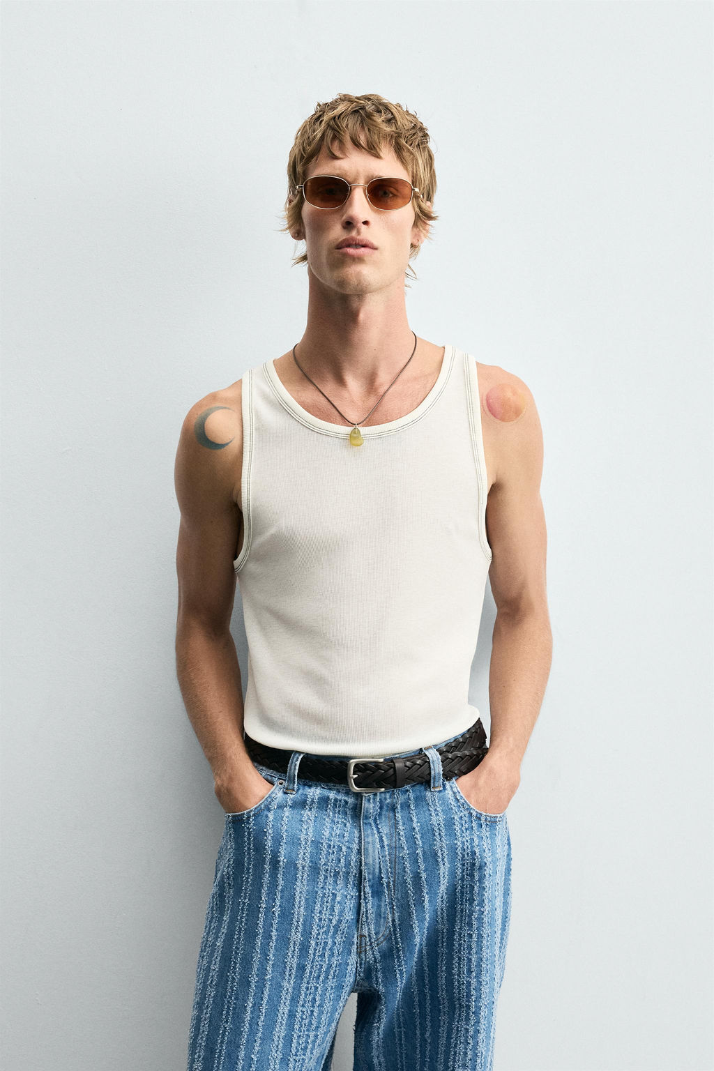 TANK T-SHIRT WITH CONTRAST TOPSTITCHING - Zara фото 2
