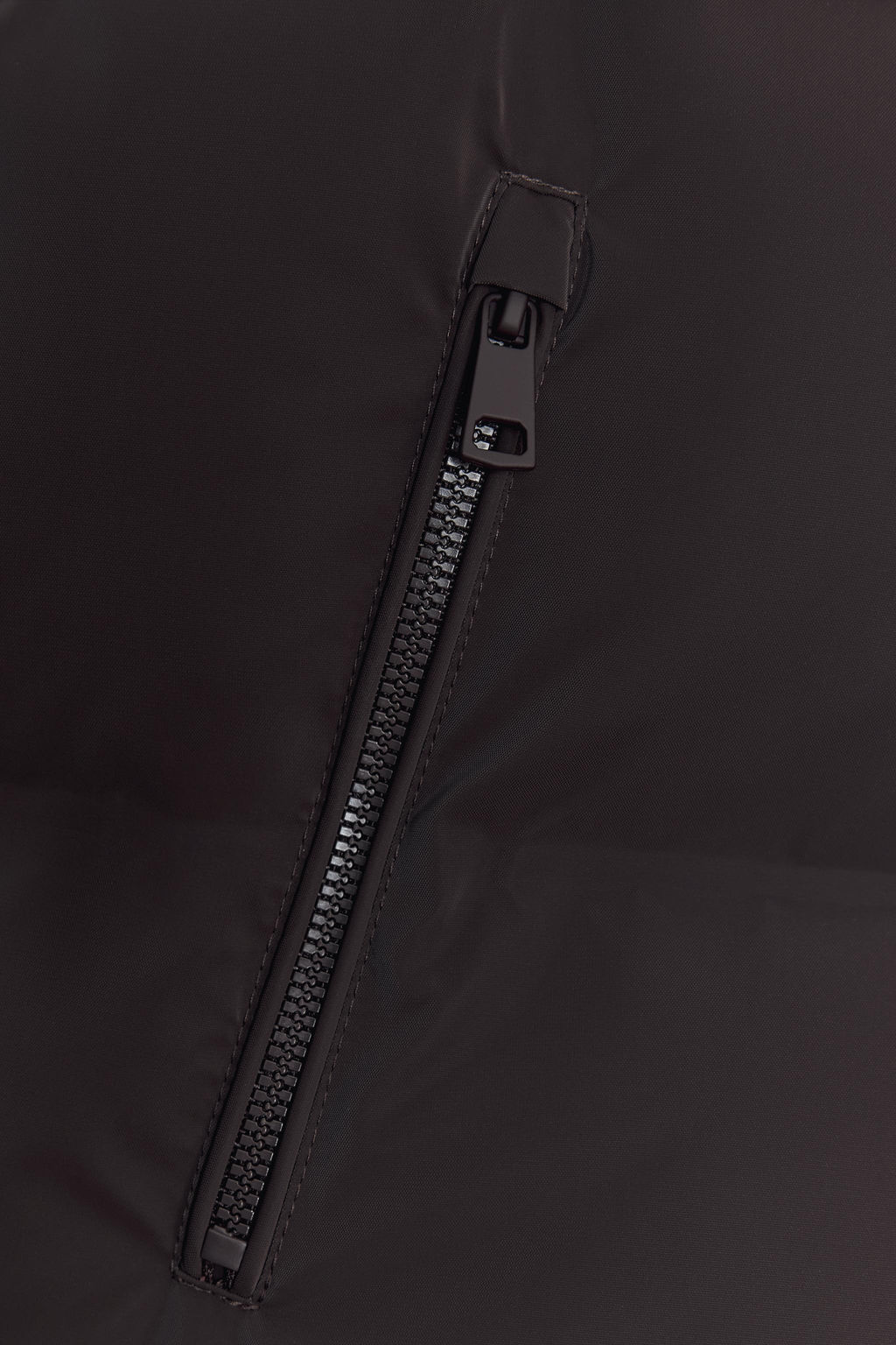 RUBBERISED PUFFER GILET