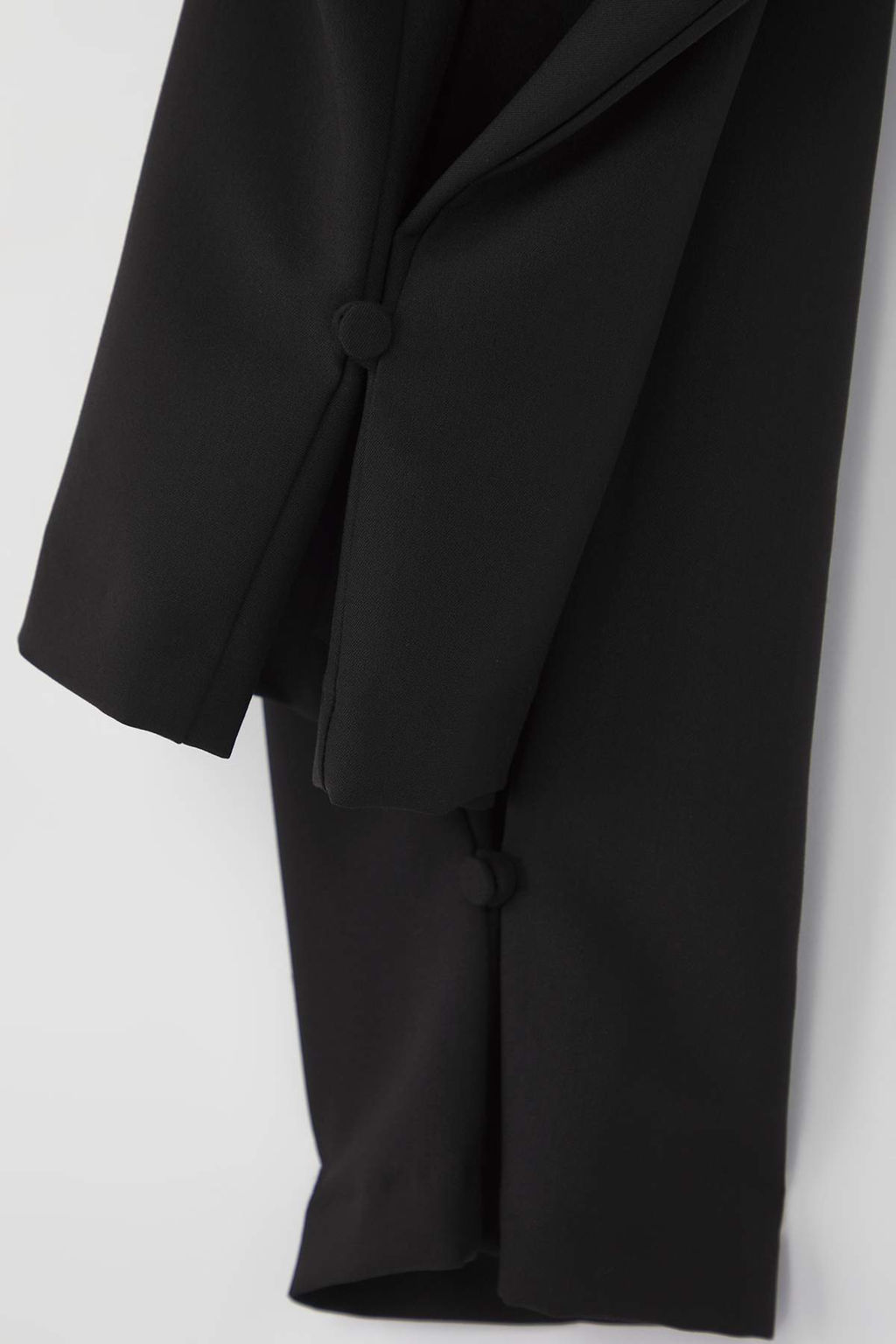 Siyah Paca Dugme Detayl? Wide Leg ve Havuc Olabilen Kumas Pantolon TWOAW26PL00032