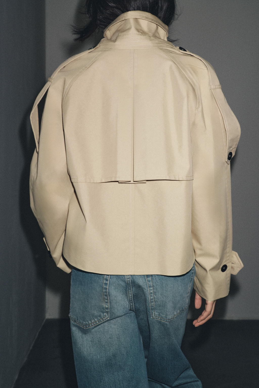 ZW COLLECTION WATER-REPELLENT SHORT TRENCH COAT