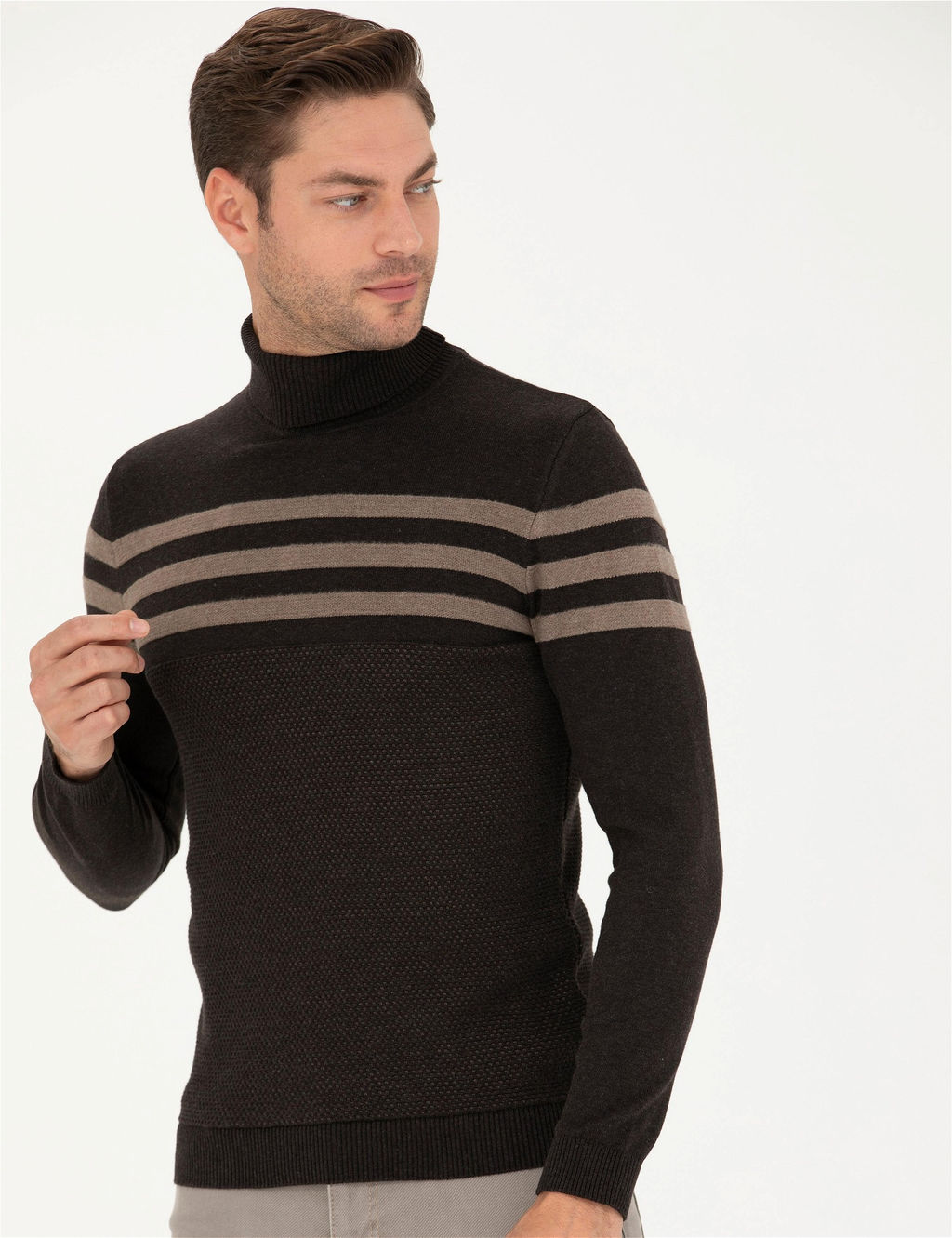 Kahverengi Slim Fit Bal_k__ Yaka Triko Kazak
