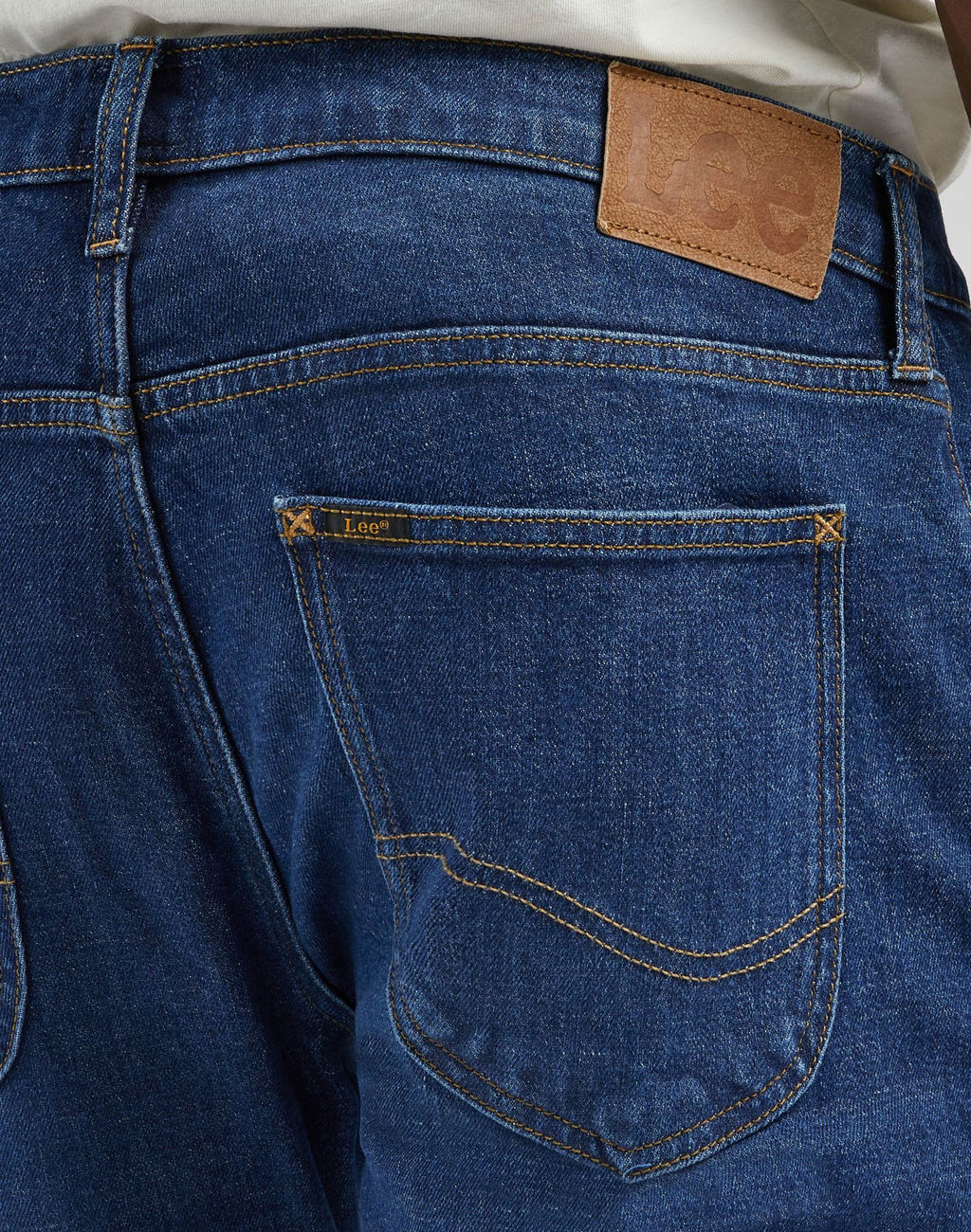 Джинсы мужские