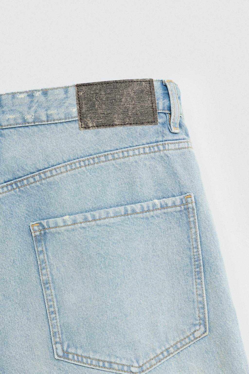 VINTAGE EFFECT BAGGY FIT DENIM BERMUDA SHORTS - Zara фото 18