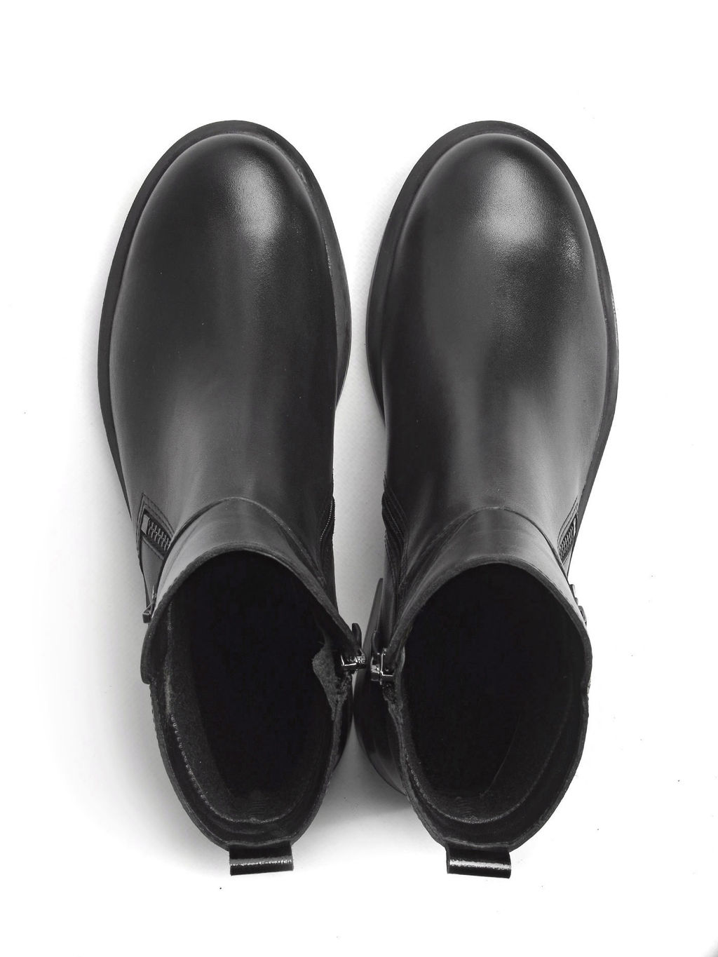 Ботинки Ионесси