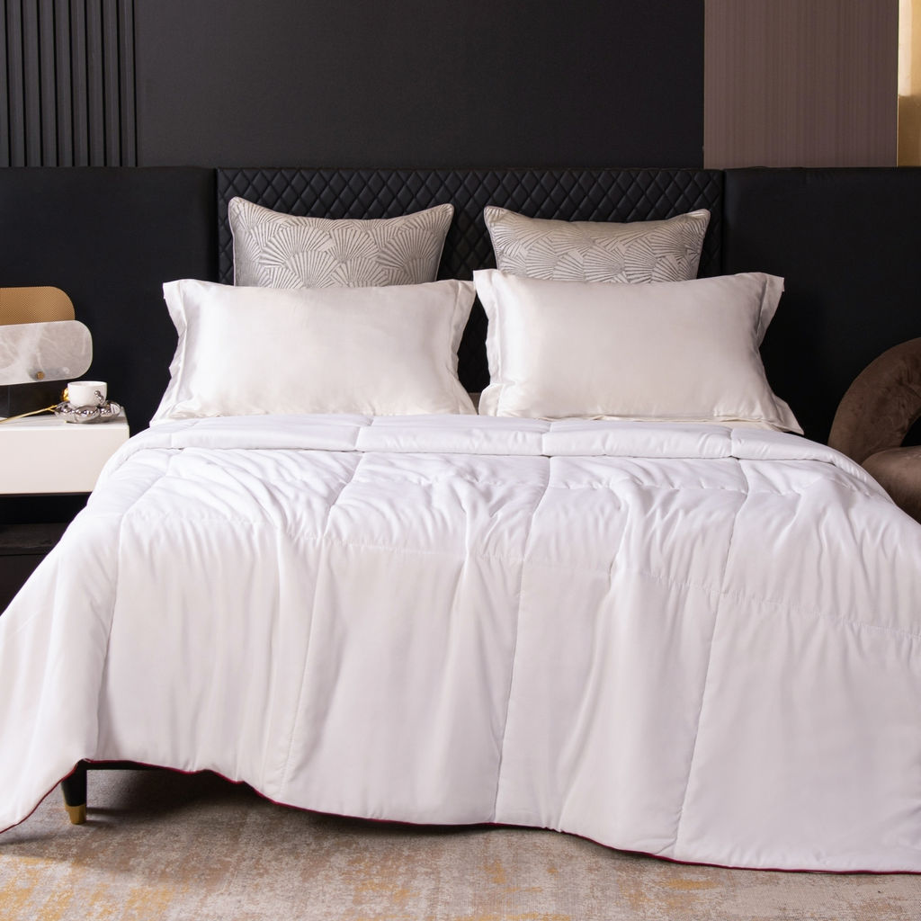 Одеяло Soft Moon Всесезонное SM001 красный кант 150*210 см 150*210 - Ситрейд фото 2