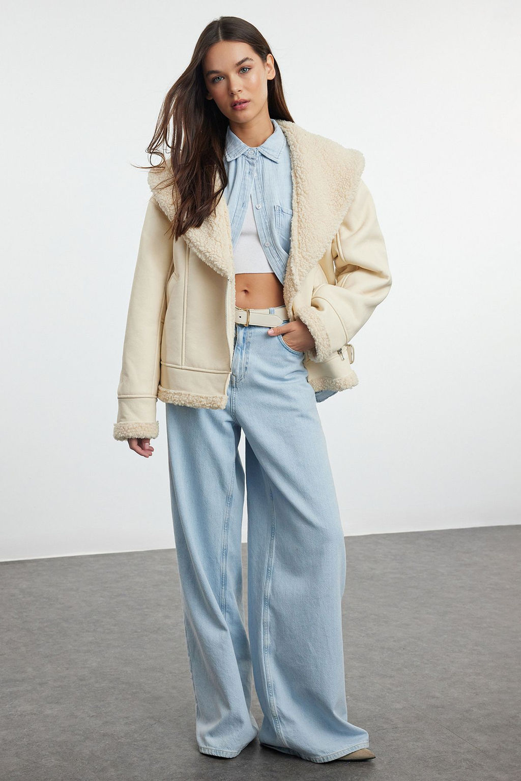 Siyah Regular Kal?p Pelus Detayl? Suni Deri Biker Ceket Mont TWOAW25MO00037