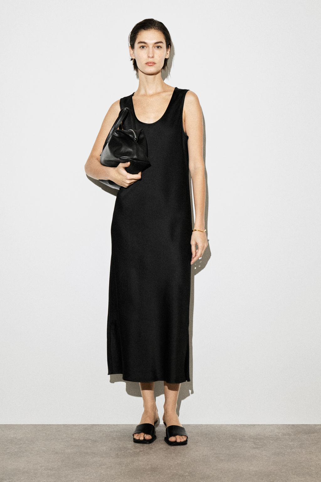 VESTIDO MIDI SATINADO CON CUELLO REDONDO - H&m фото 3