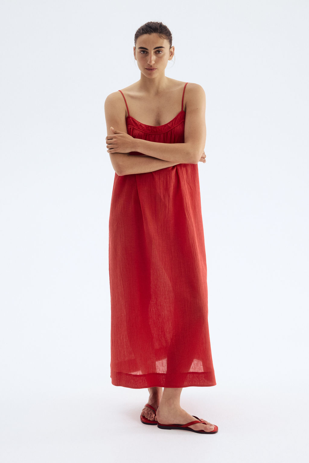 Vestido efecto arrugado con tirantes espagueti - H&m фото 7