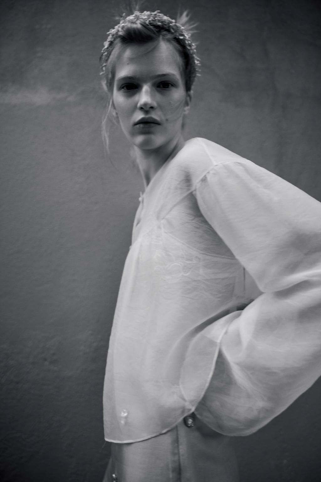 ORGANZA JACKET WITH RHINESTONE BUTTONS - Zara фото 7