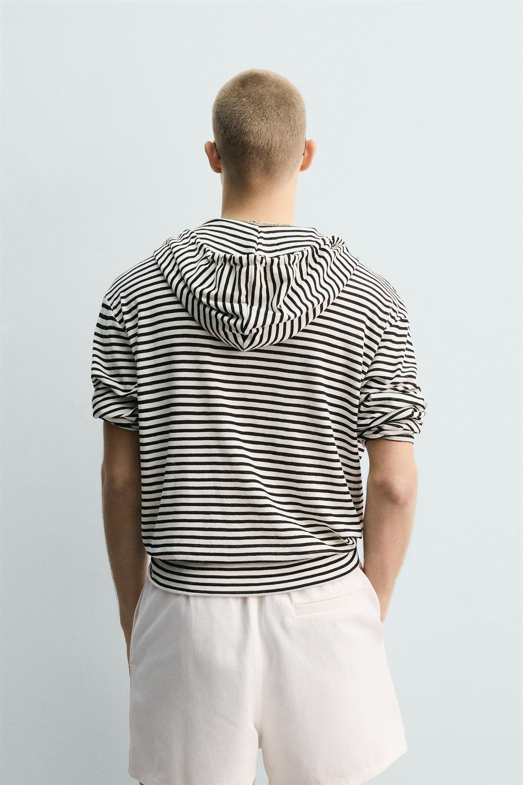 SUDADERA JACQUARD RAYAS CREMALLERA CAPUCHA / Blanco / Negro - Zara фото 3