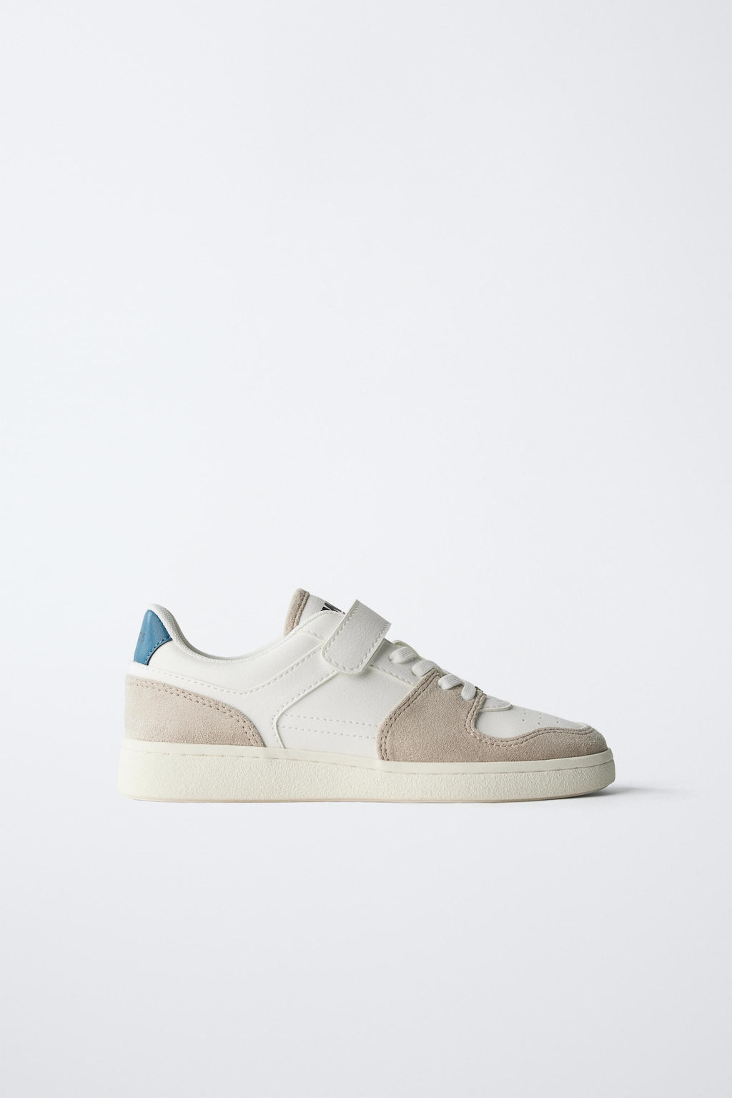STRAP SNEAKERS