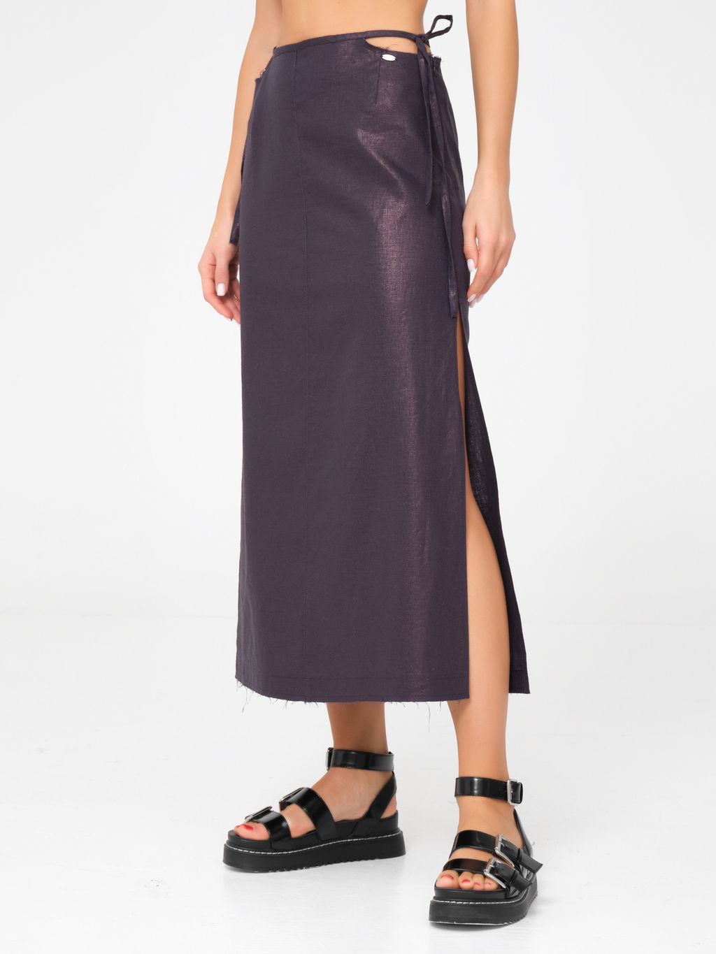 Юбка с фигурными вырезами