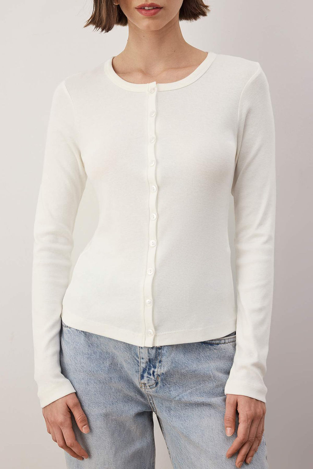 Ekru Dugmeli Vucuda Oturan Esnek Orme Bluz TWOAW26BZ00007