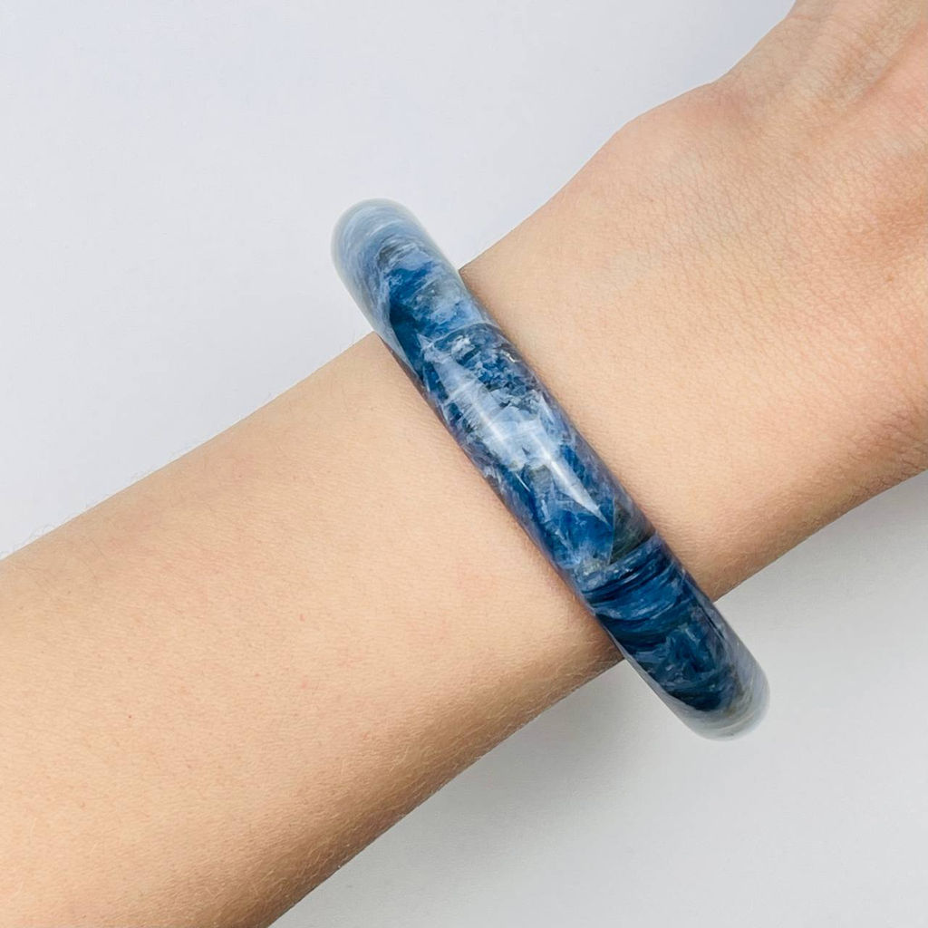 Браслет цельный из Кианита 13 см