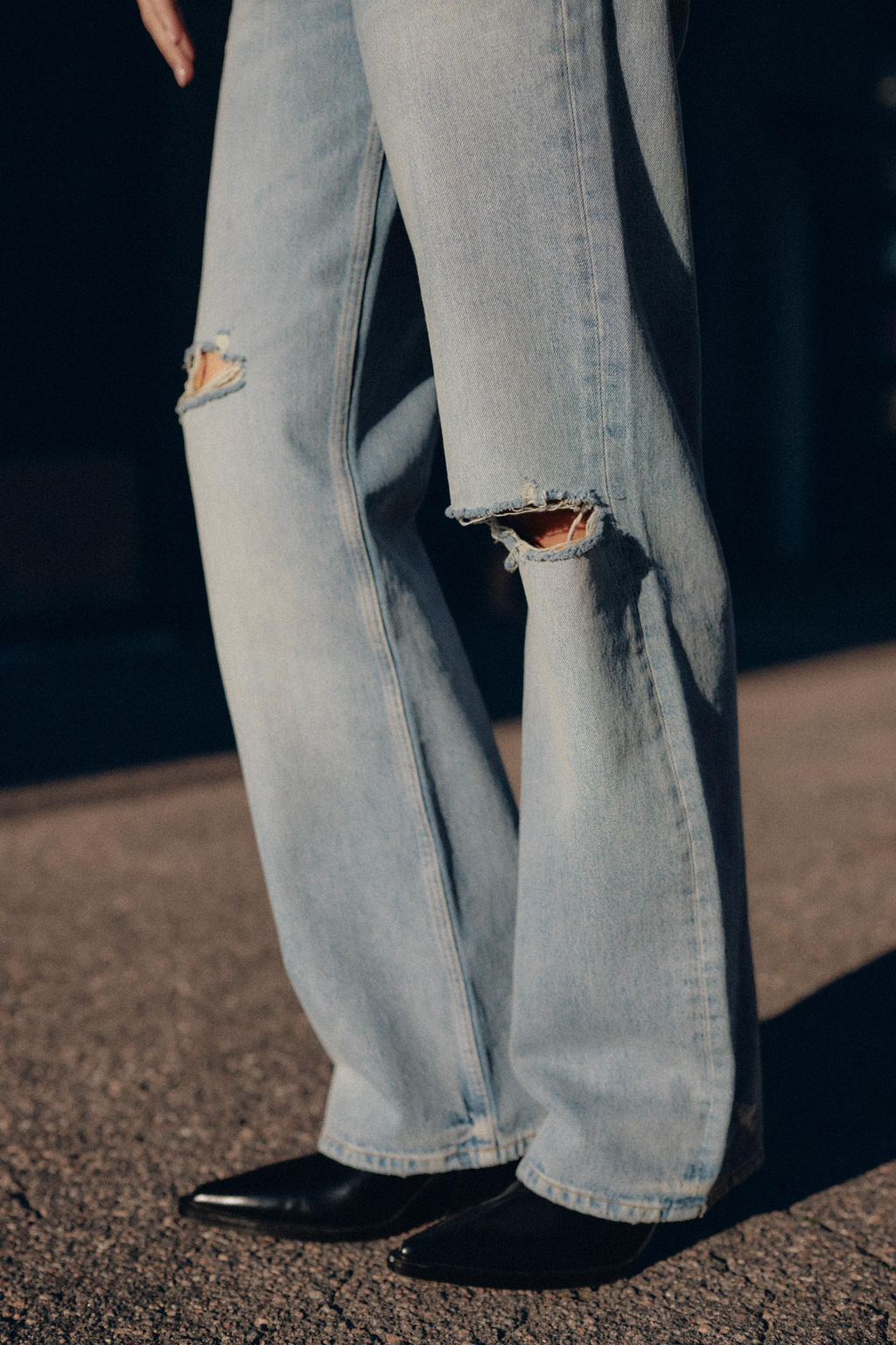 TRF LOW-RISE WIDE-LEG RIPPED JEANS - Zara фото 9