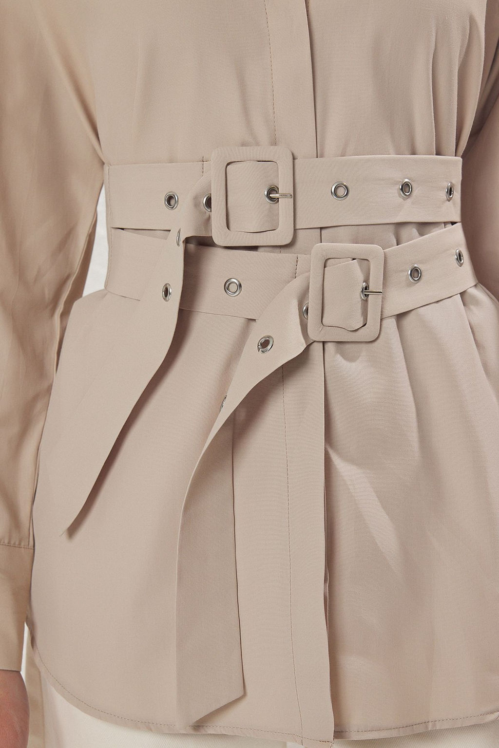 Siyah Kemer Detayl? Oversize Genis Kal?p Dokuma Gomlek TWOAW25GO00025