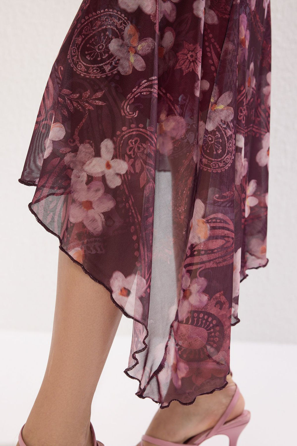 TRENDYOLMILLA Cok Renkli Asimetrik Bodycone/Vucuda Oturan Midi Orme Elbise TWOSS25EL00227 фото 8