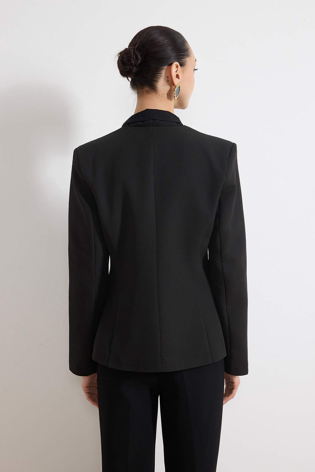 Siyah Sifon Sal Detayl? Kapama Detayl? Fitted/Vucuda Oturan Dokuma Blazer Ceket TWOSS26BC00019 - Trendyolmilla фото 4