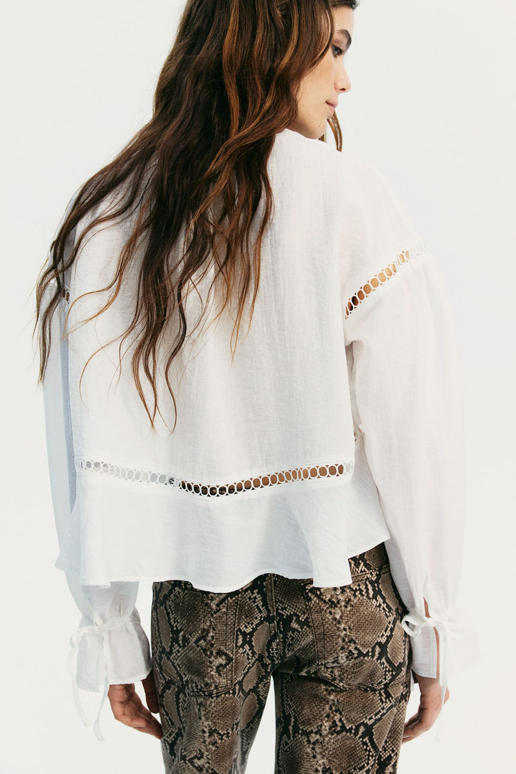 Blusa oversize con inserciones de encaje - H&m фото 4
