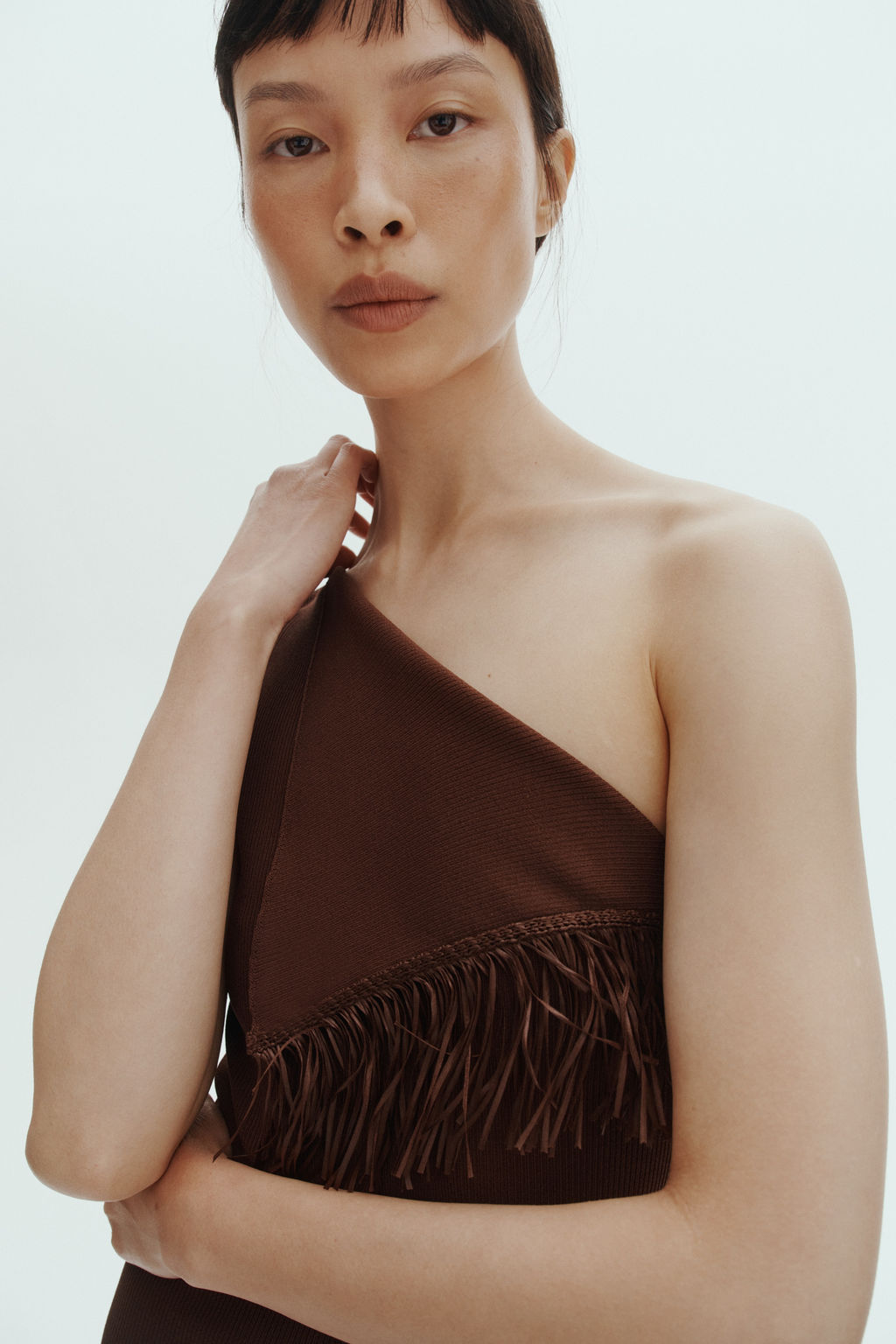 Vestido de un hombro con flecos - H&m фото 7