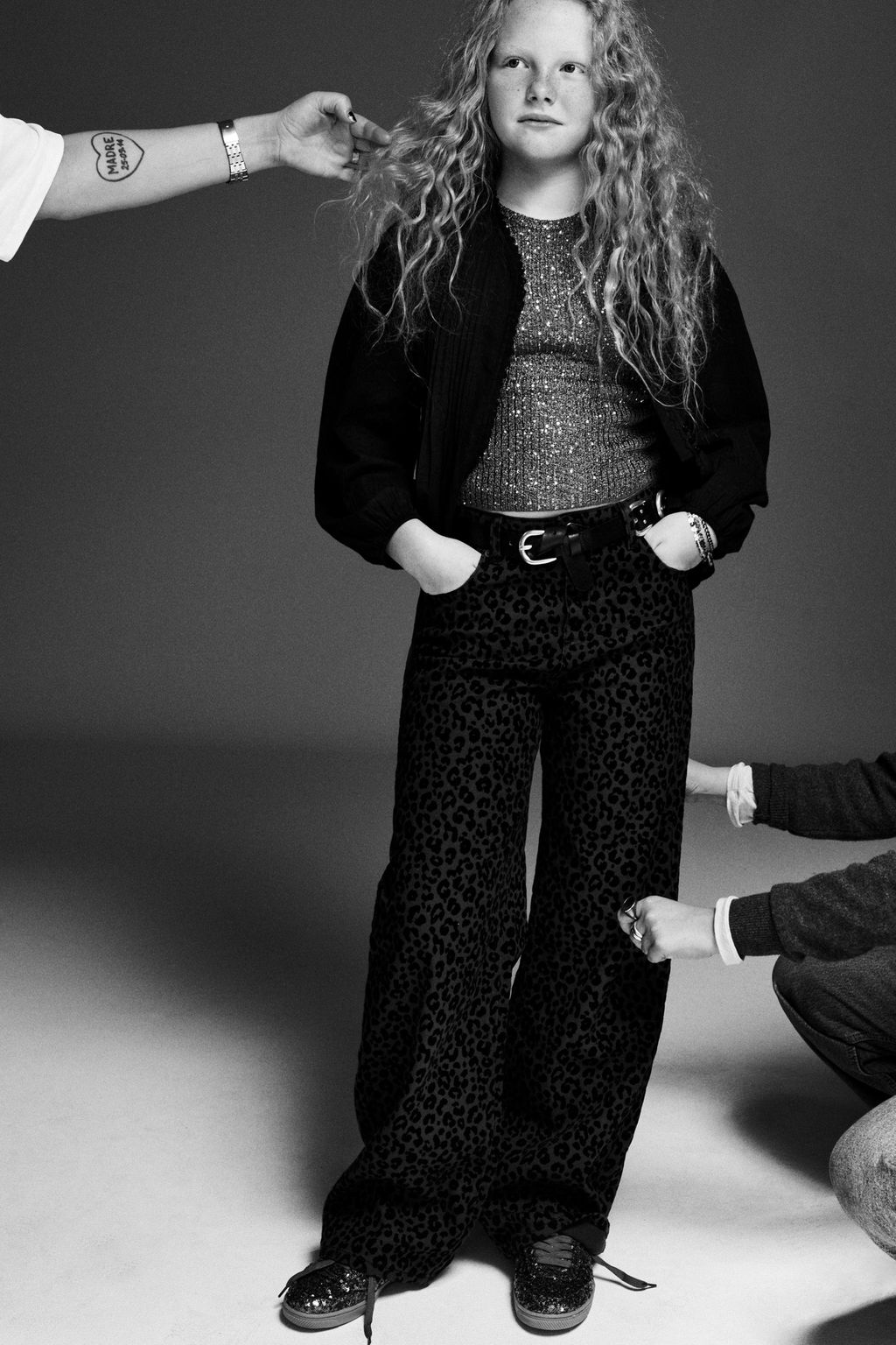 ANIMAL PRINT FLOCK WIDE-LEG JEANS - Zara фото 5