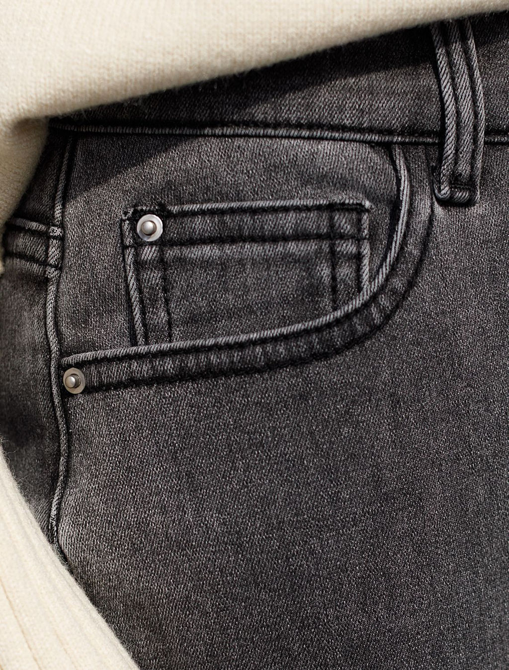 D54.095 Джинсы женские серый