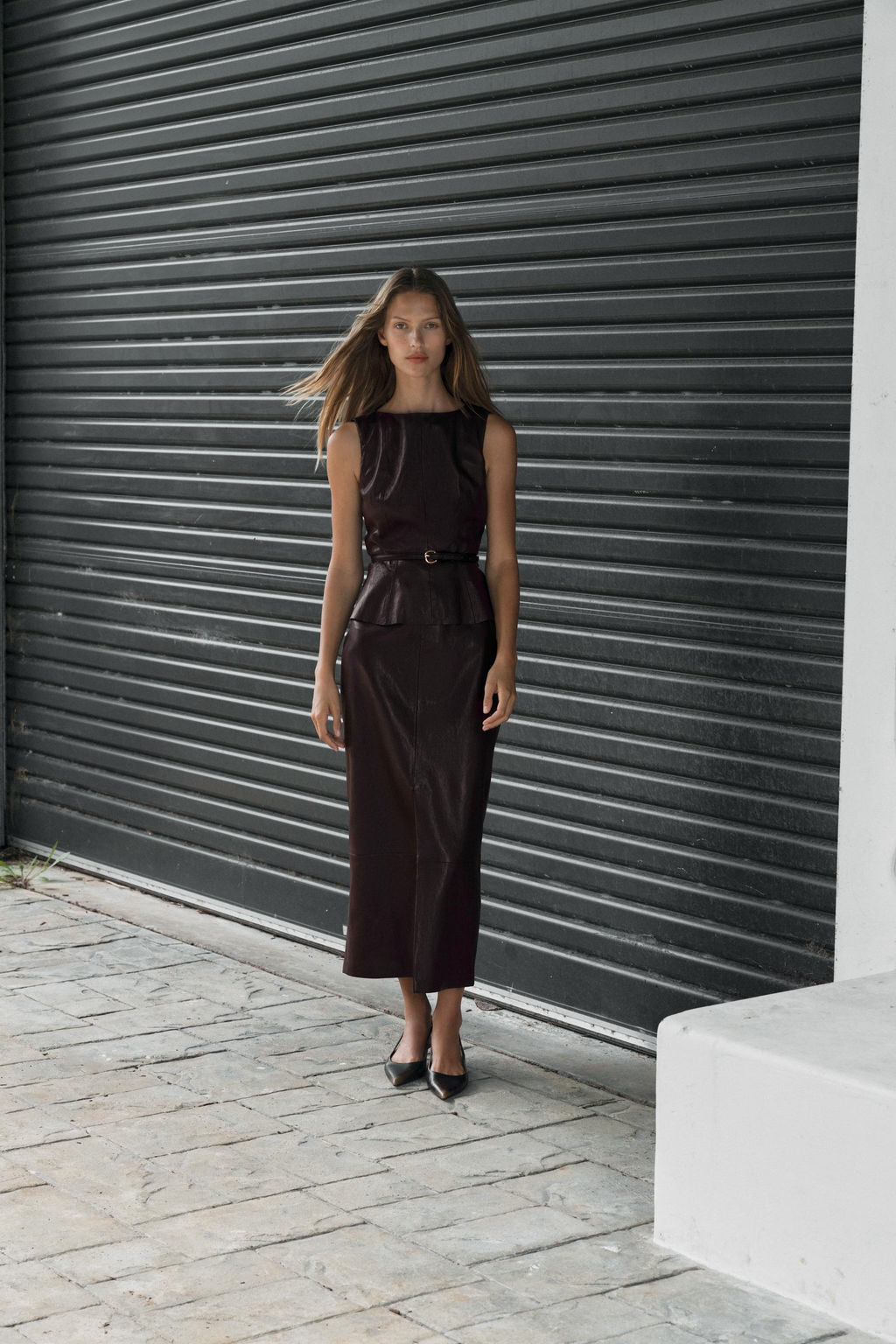 LEATHER EFFECT MIDI SKIRT - Zara фото 6