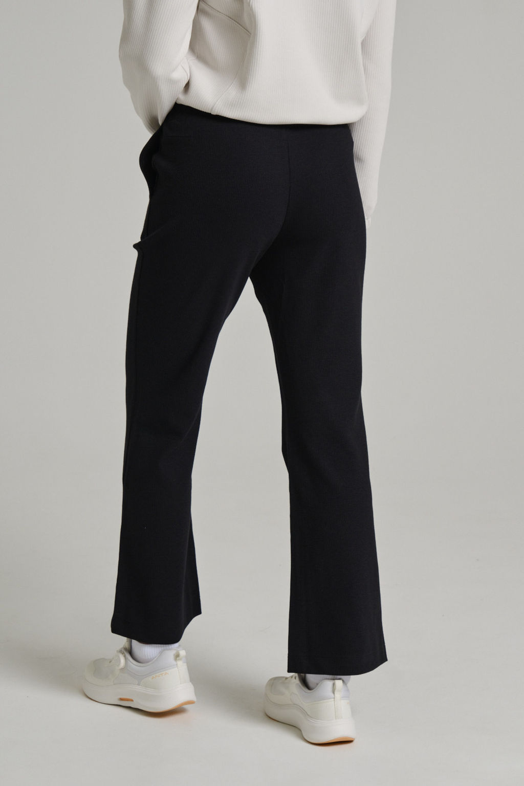 Брюки трикотажные Черный COMMUTE Knit Track Pants