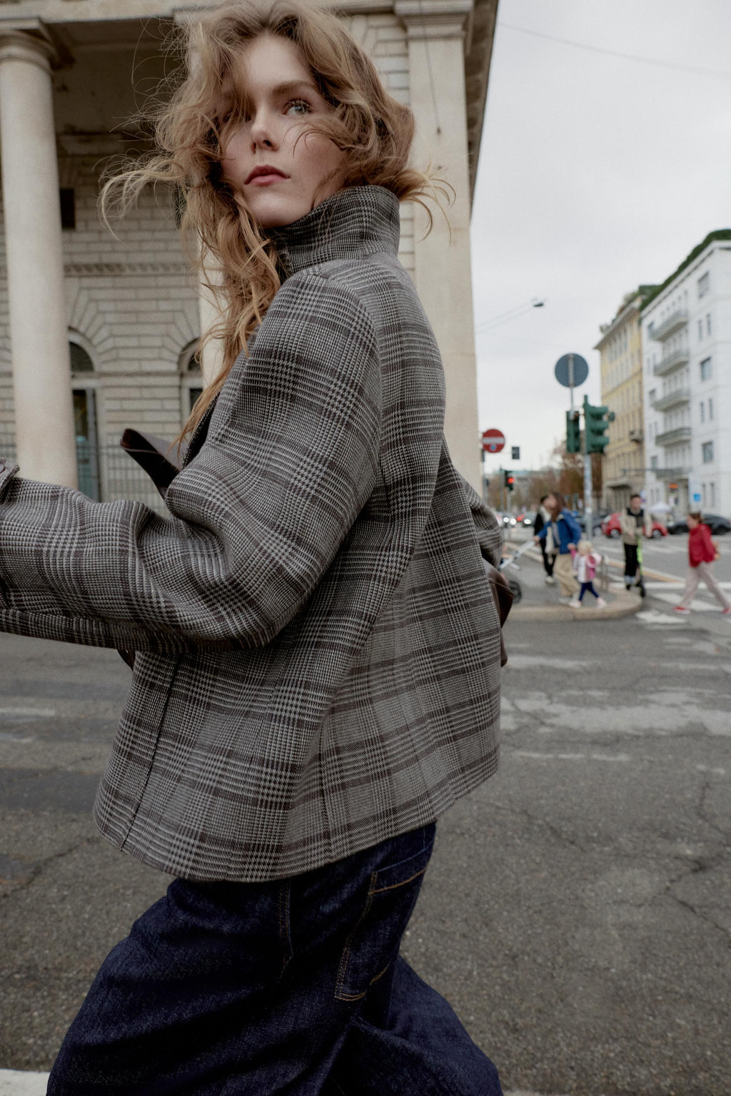 CHECKED DOUBLE-BREASTED JACKET - Zara фото 7