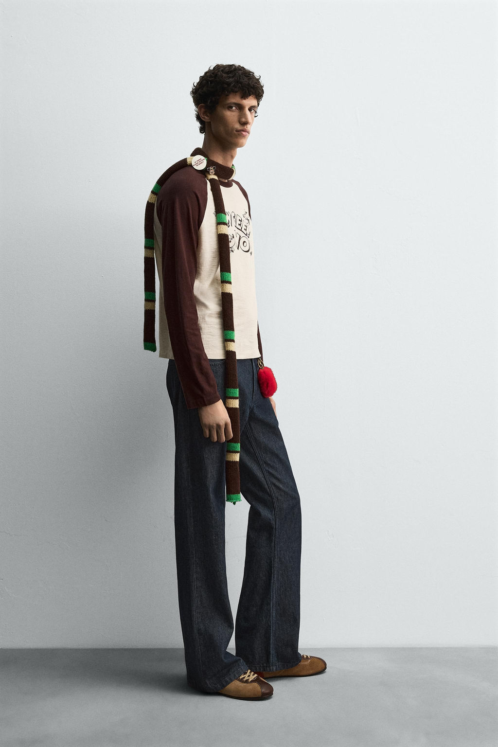 FLARE FIT JEANS WITH PATCHES HARRY LAMBERT FOR ZARA X DISNEY  фото 4