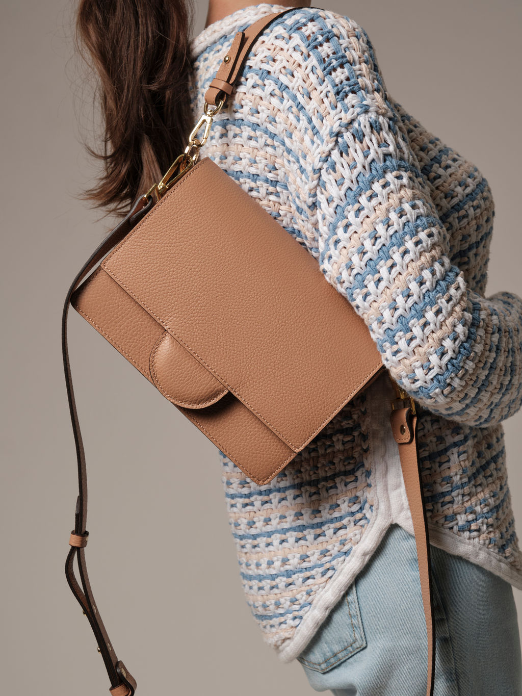 Сумка кожаная Deboro 30574 бежевая нуга