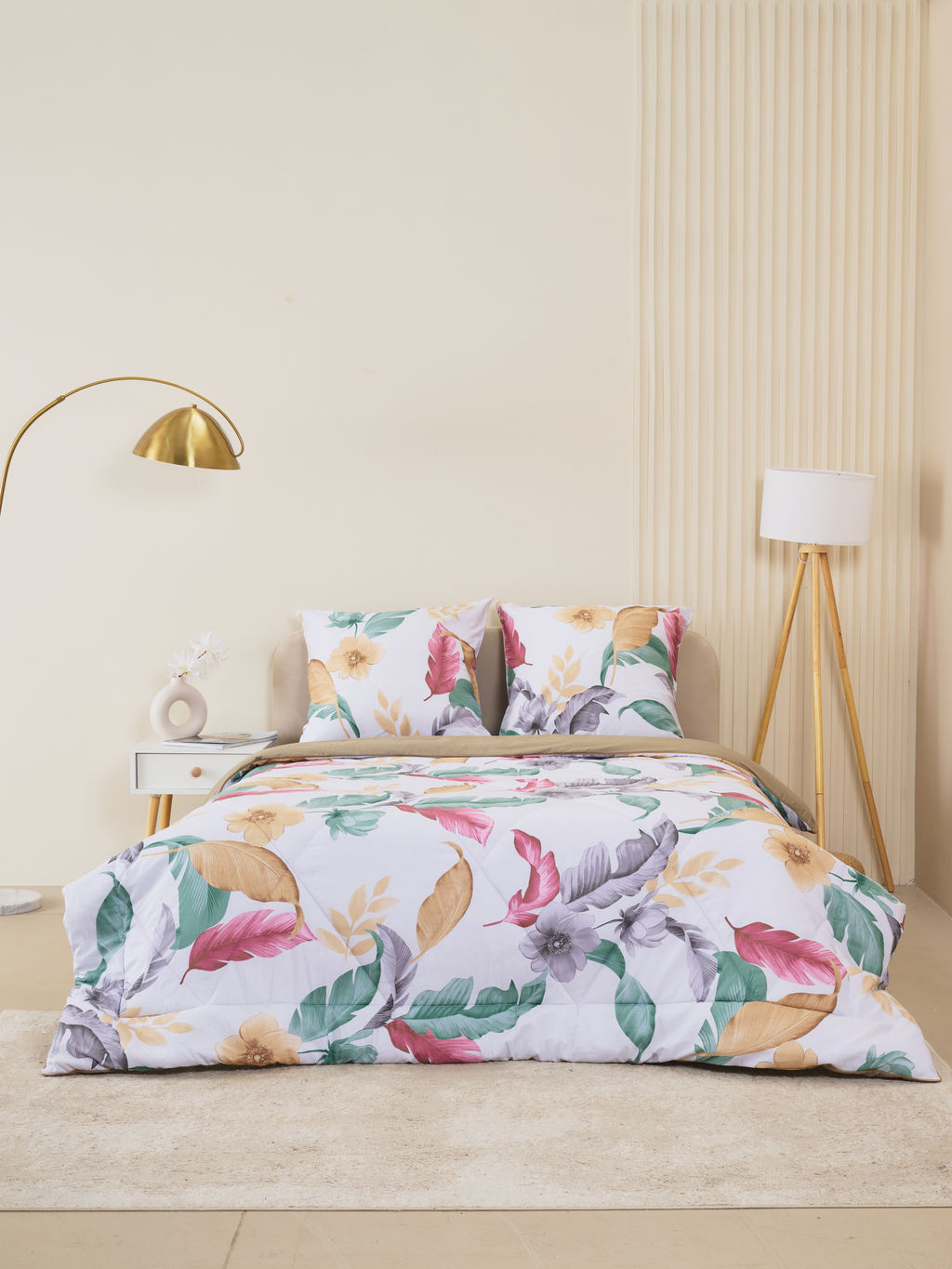 Комплект постельного белья из сатина с одеялом - Листья тропиков 2 сп. с Евро простыней (нав.70х70)