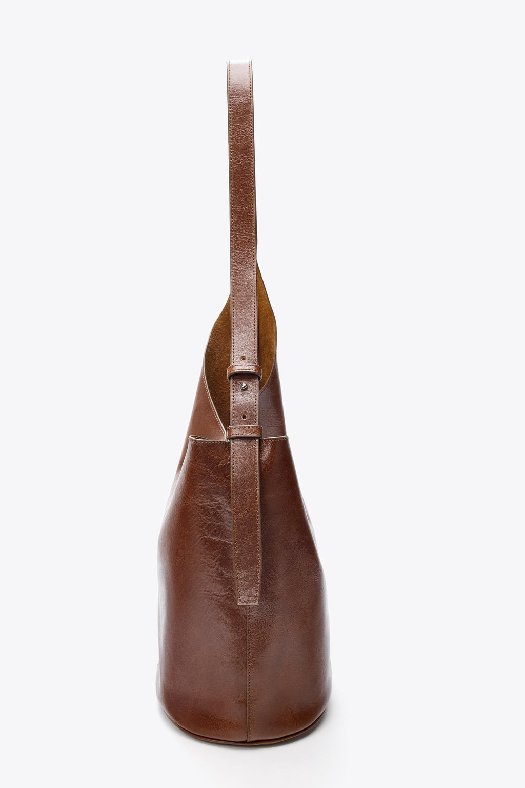 ASYMMETRIC LEATHER BUCKET BAG - Zara фото 5