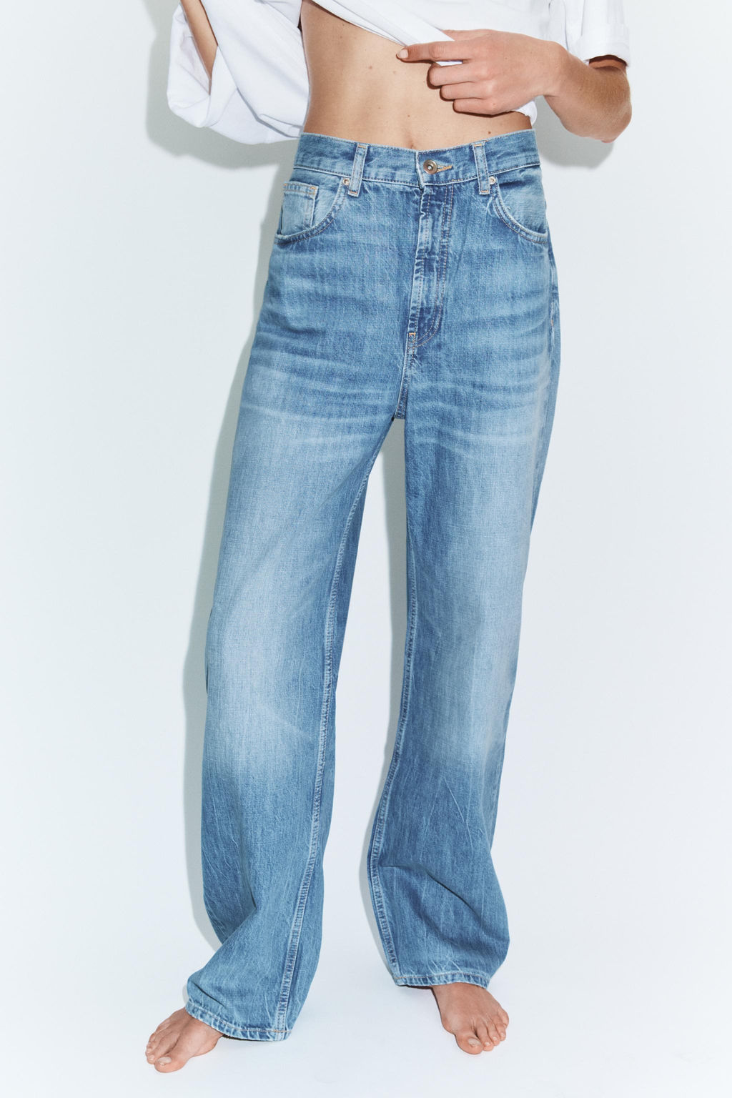 JEANS TRF RECTO TIRO ALTO / Azul claro - Zara фото 2