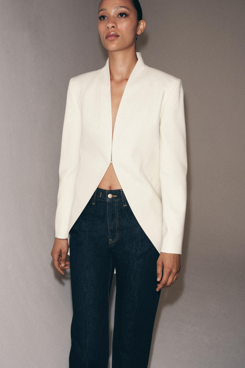 BLAZER LARGA SIN SOLAPA ZW COLLECTION / Beige claro - Zara фото 4