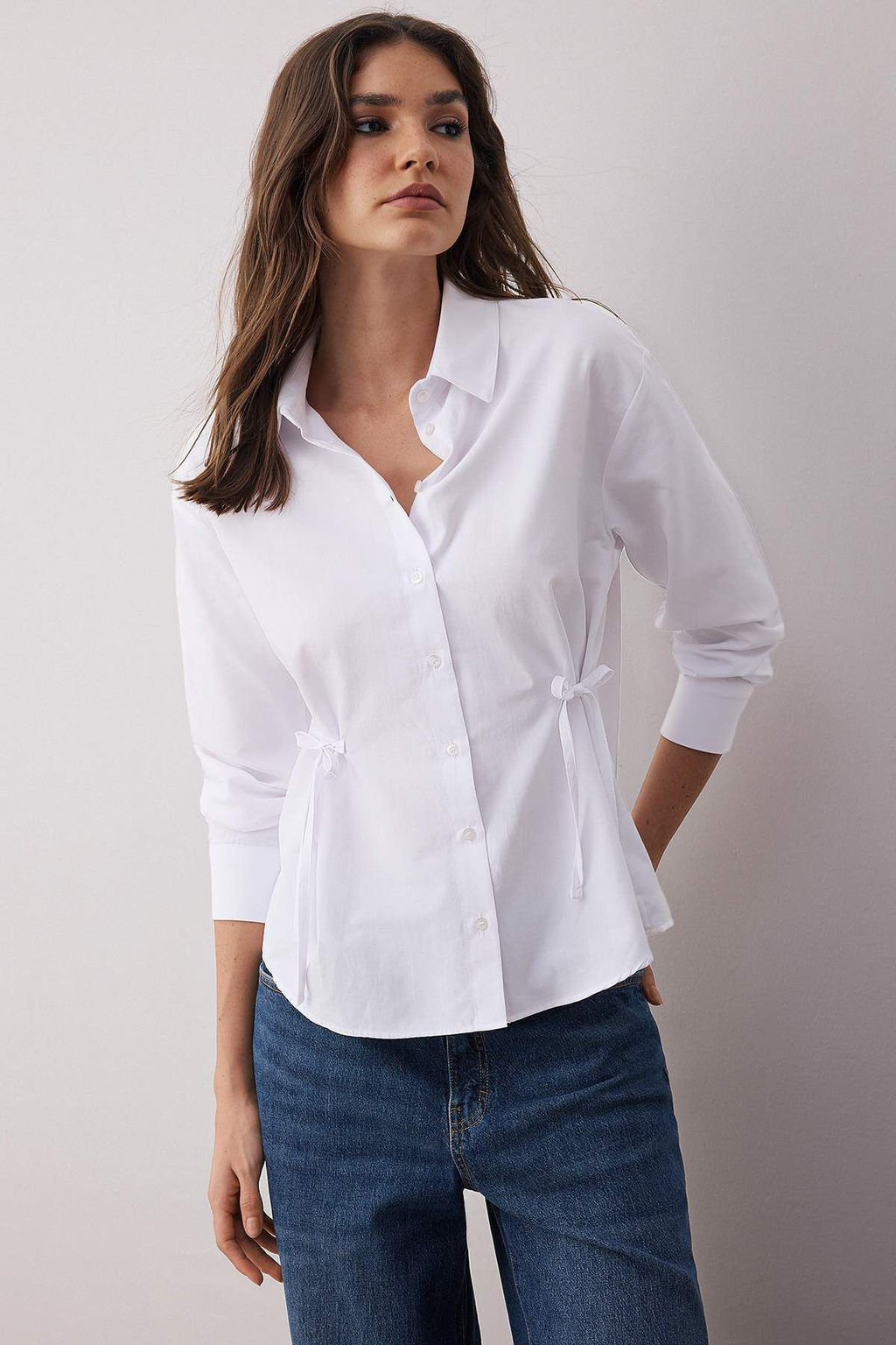 Beyaz Beli Kurdele Detayl? Regular Dokuma Gomlek TWOAW26GO00006