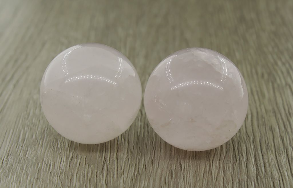 Розовый кварц шар 30мм